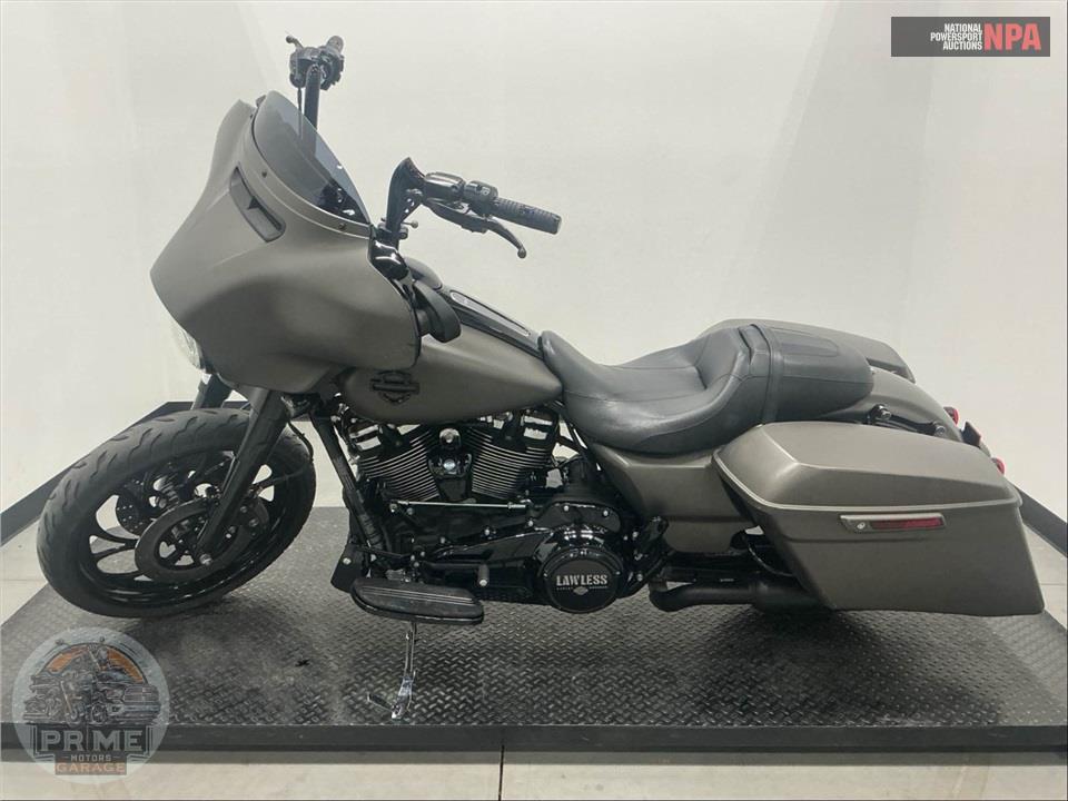 2019 Harley-Davidson FLHXS STREET GLIDE SPECIAL — фото 3