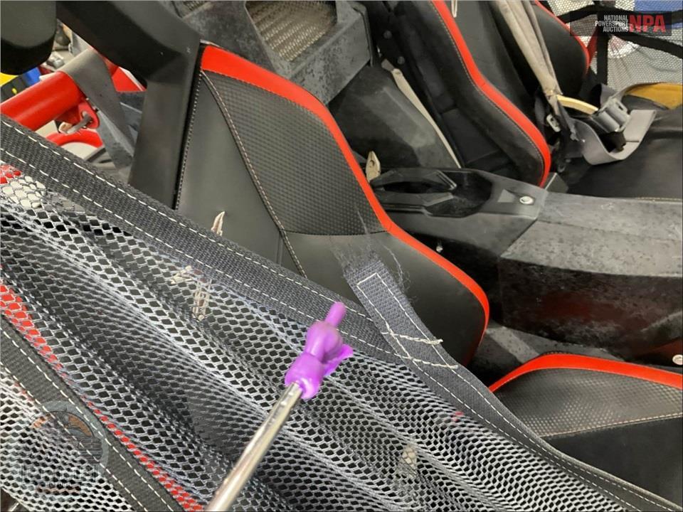 2016 Can-Am MAVERICK 1000R TURBO X DS — фото 31