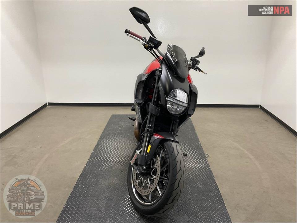2012 Ducati DIAVEL CARBON — фото 2