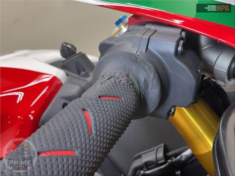 2025 Ducati PANIGALE V2 BAYLISS — фото 19