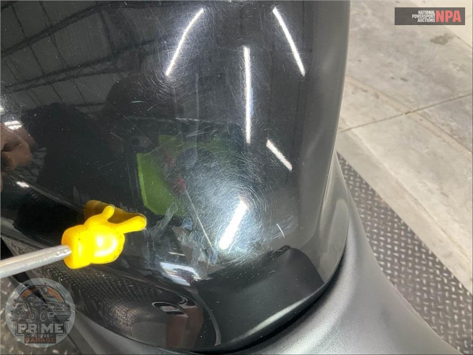 2021 Yamaha YZF-R3 MONSTER ENERGY MOTOGP — фото 17