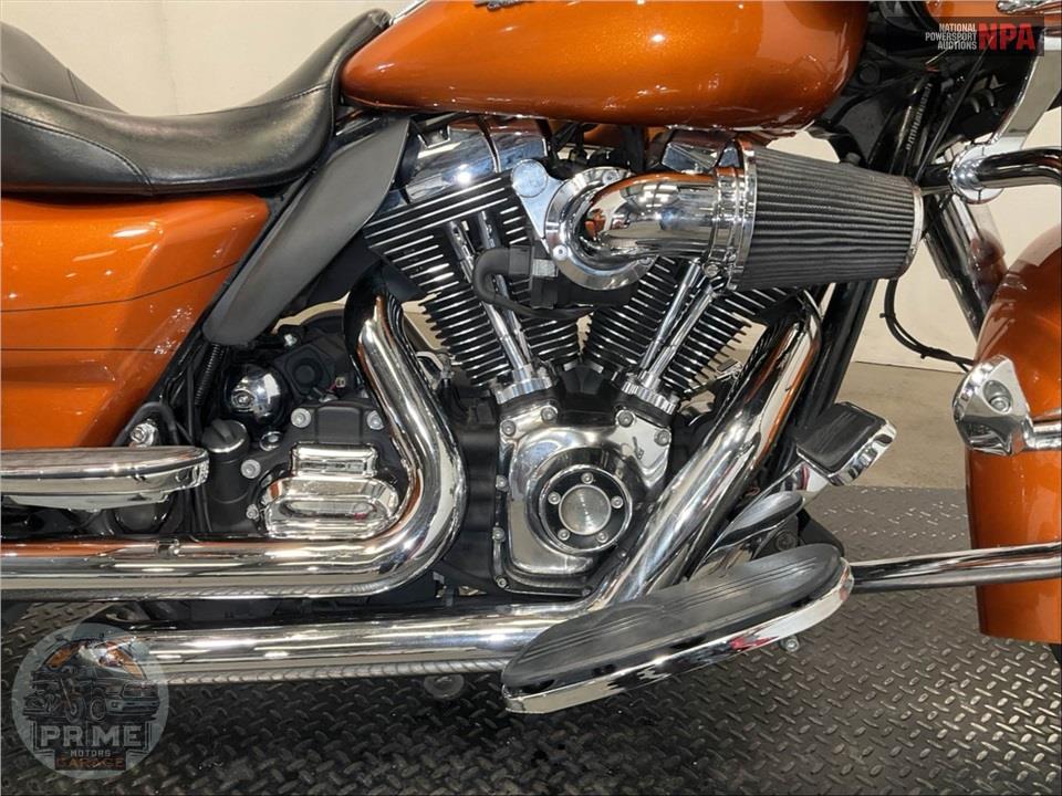2015 Harley-Davidson FLTRXS ROAD GLIDE SPECIAL — фото 6