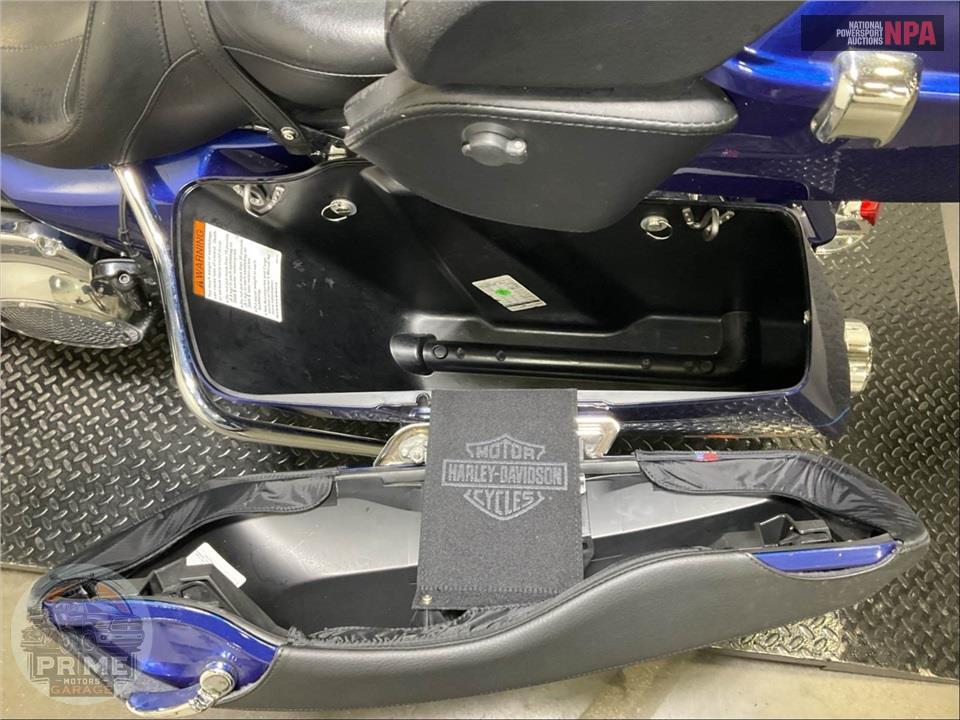 2015 Harley-Davidson FLHTKL ULTRA LIMITED LOW — фото 19