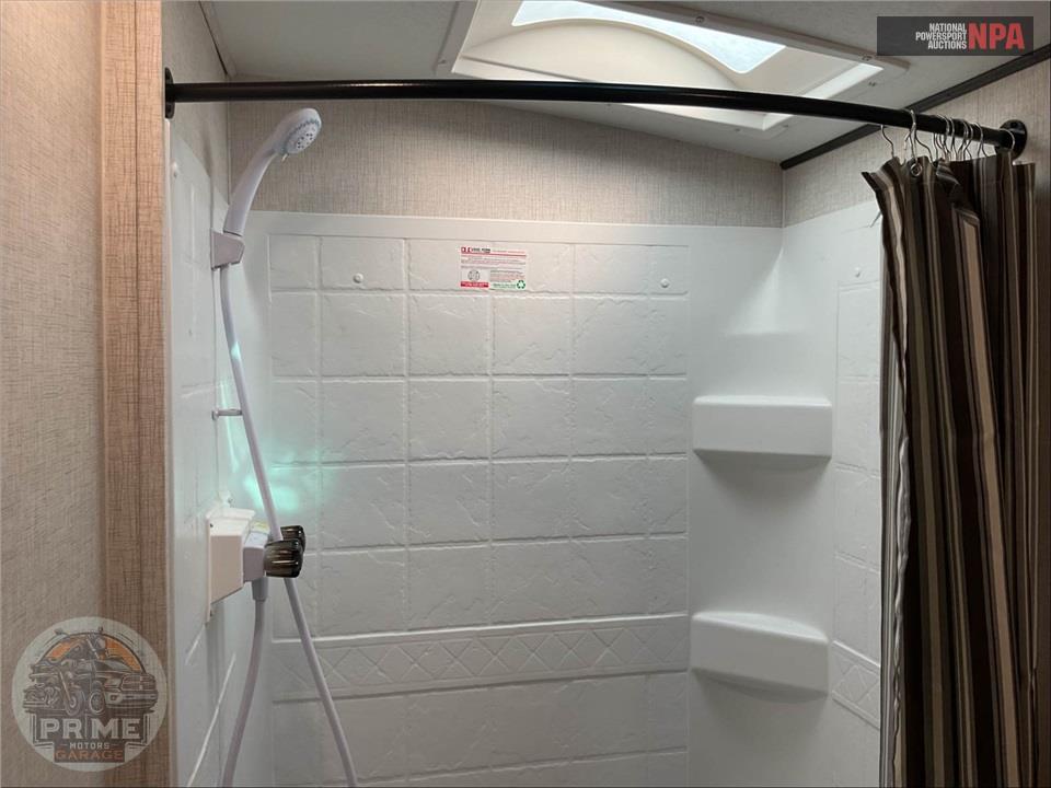 2022 Crossroads Rv M-242 BH SUNSET TRAIL SUPER LITE SERIES — фото 17
