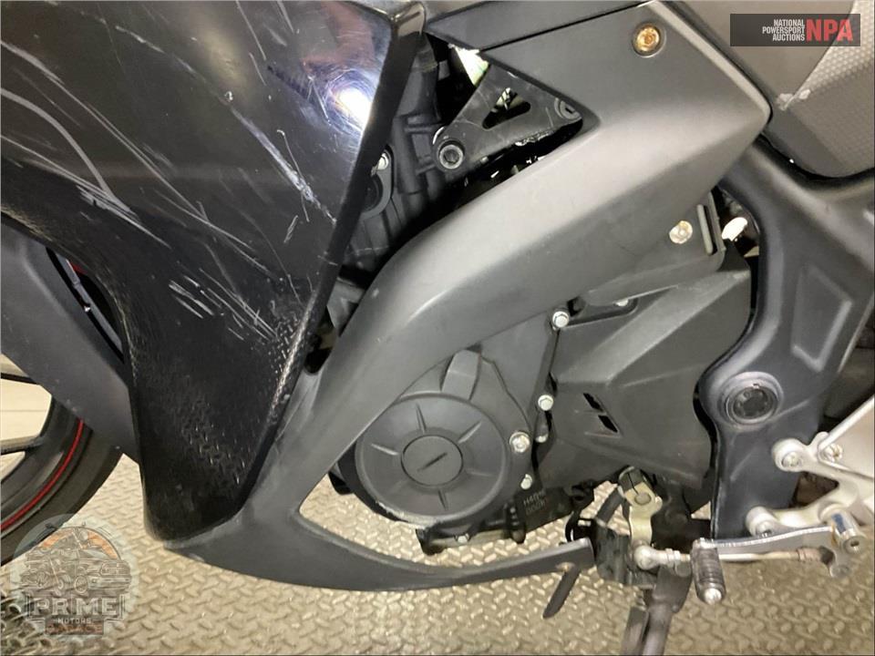 2015 Yamaha YZF-R3 — фото 8