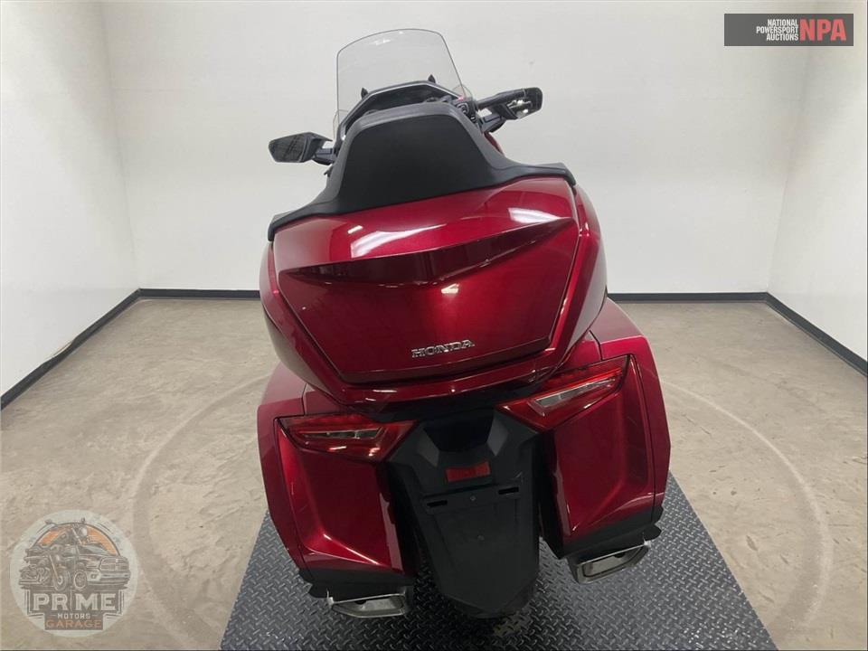 2018 Honda GL1800D GOLDWING TOUR DCT (RED) — фото 4