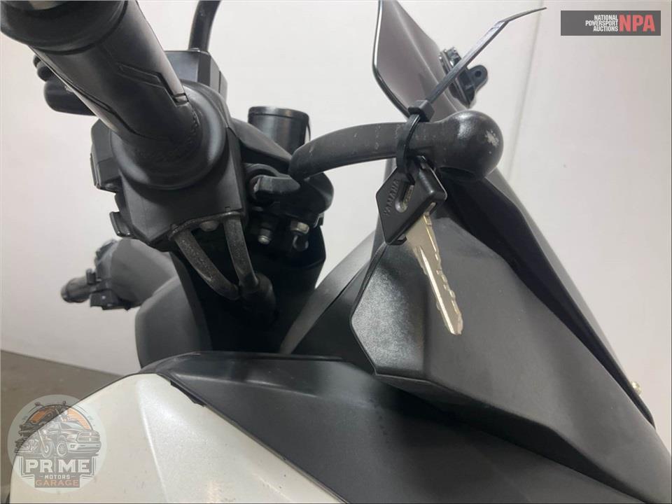 2018 Yamaha XMAX — фото 22