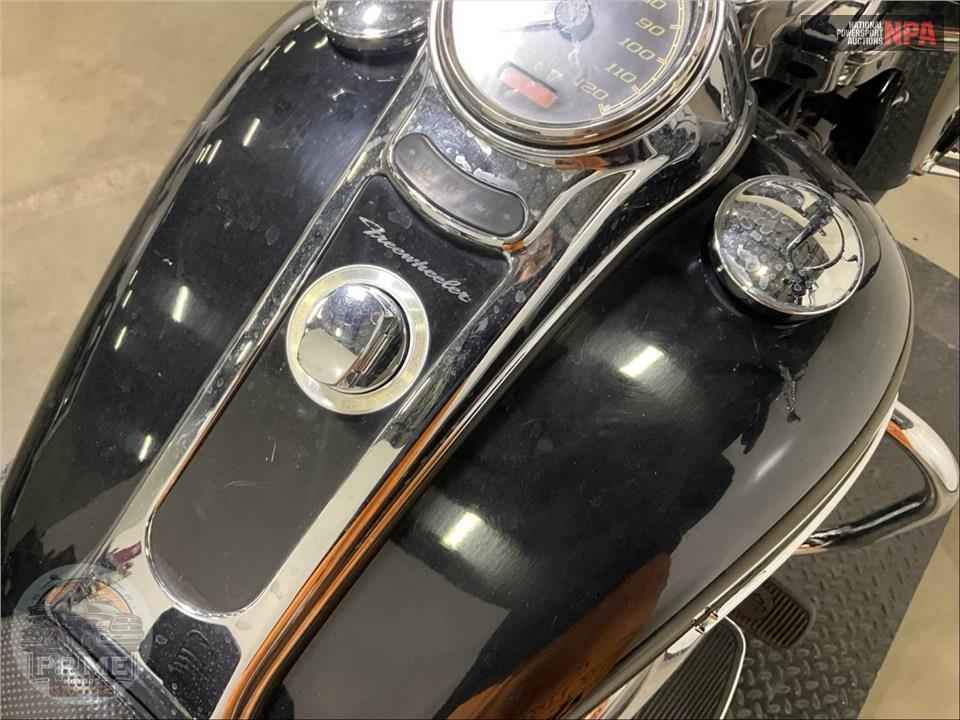 2015 Harley-Davidson FLRT FREE WHEELER — фото 13