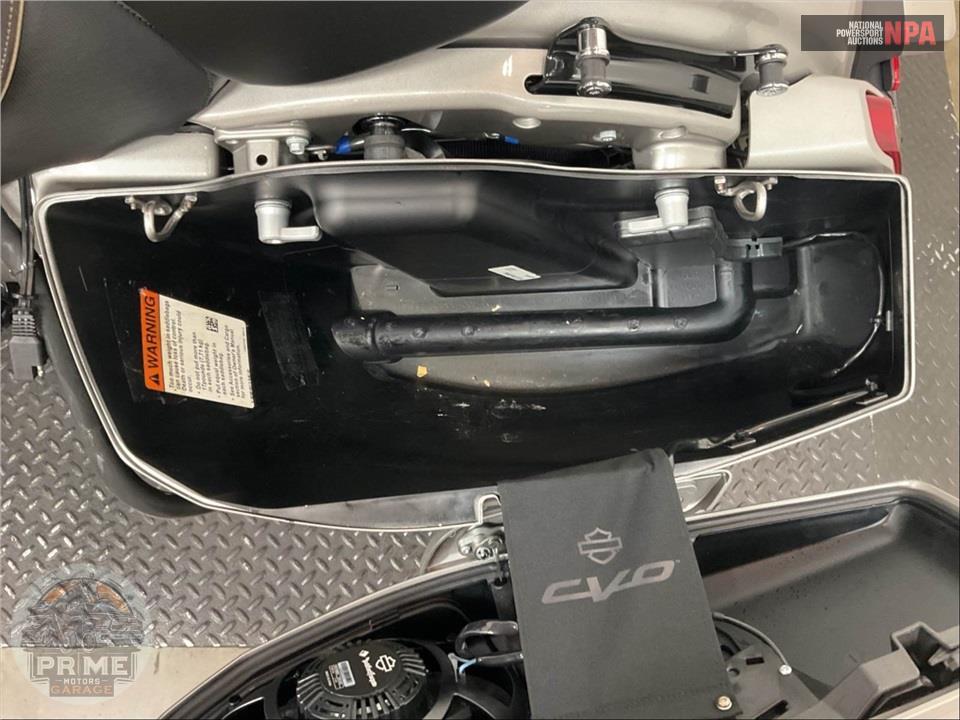 2023 Harley-Davidson FLTRXSE CVO ROAD GLIDE — фото 19