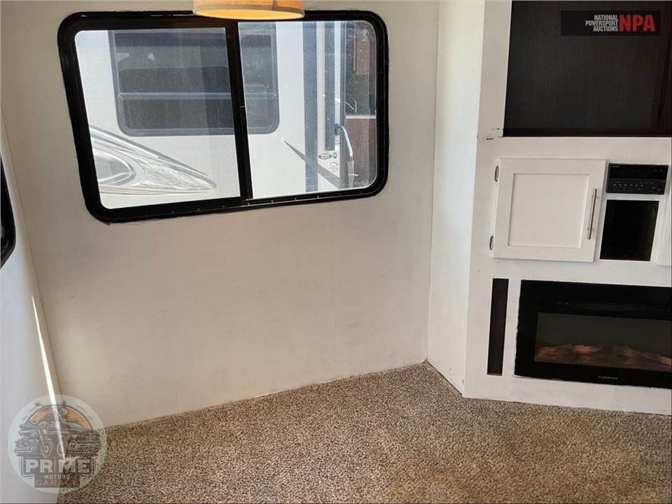 2018 Crossroads Rv M-25 RL - CRUISER AIRE FIFTH WHEEL SERIES — фото 10