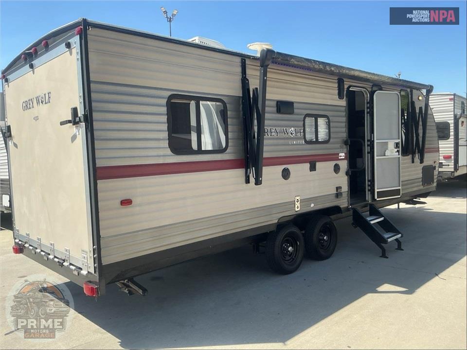 2019 Cherokee By Forest River M-22RR GREY WOLF TOY HAULER SERIES — фото 4