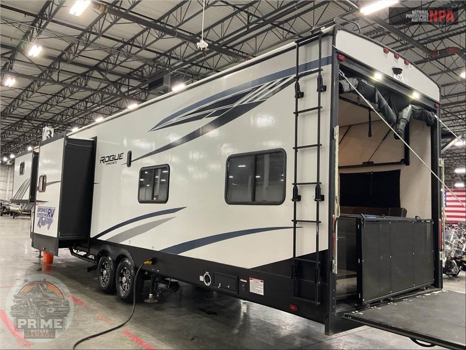 2021 Vengeance By Forest River M-383G2 - ROGUE ARMORED TOY HAULER TOY HAULER SERIES — фото 3