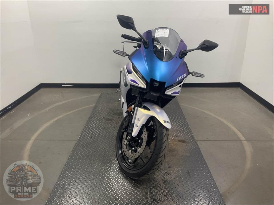 2025 Yamaha YZF-R3 — фото 2