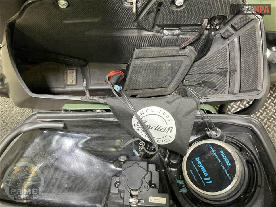 2021 Indian Motorcycle CHALLENGER DARK HORSE (BLACK/BRONZE SMOKE) — фото 28