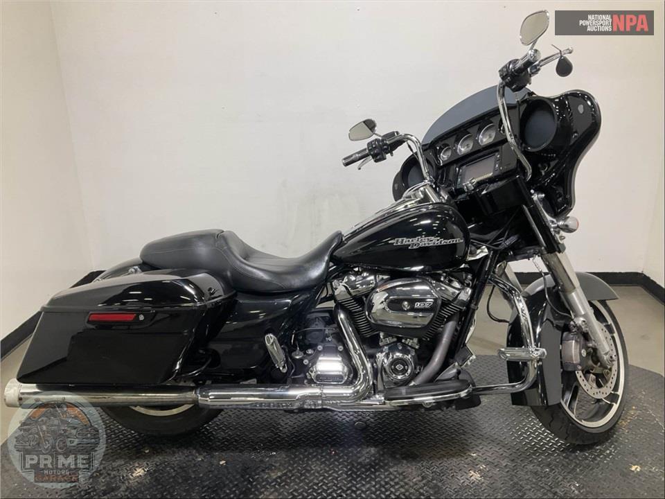 2017 Harley-Davidson FLHXS STREET GLIDE SPECIAL — фото 1