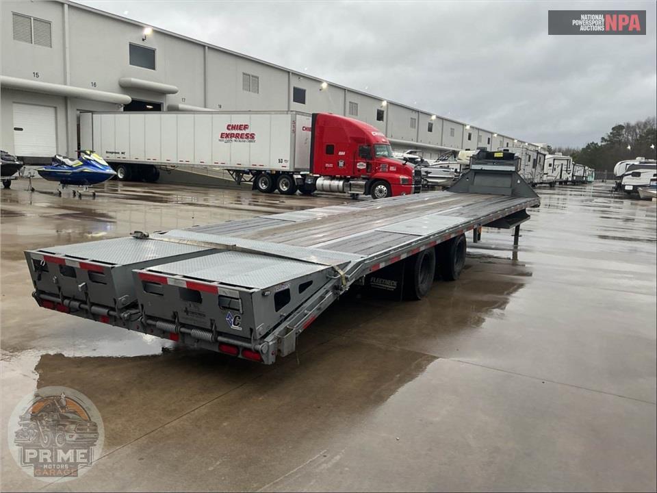 2022 Diamond C Trailers FMAX212 — фото 4
