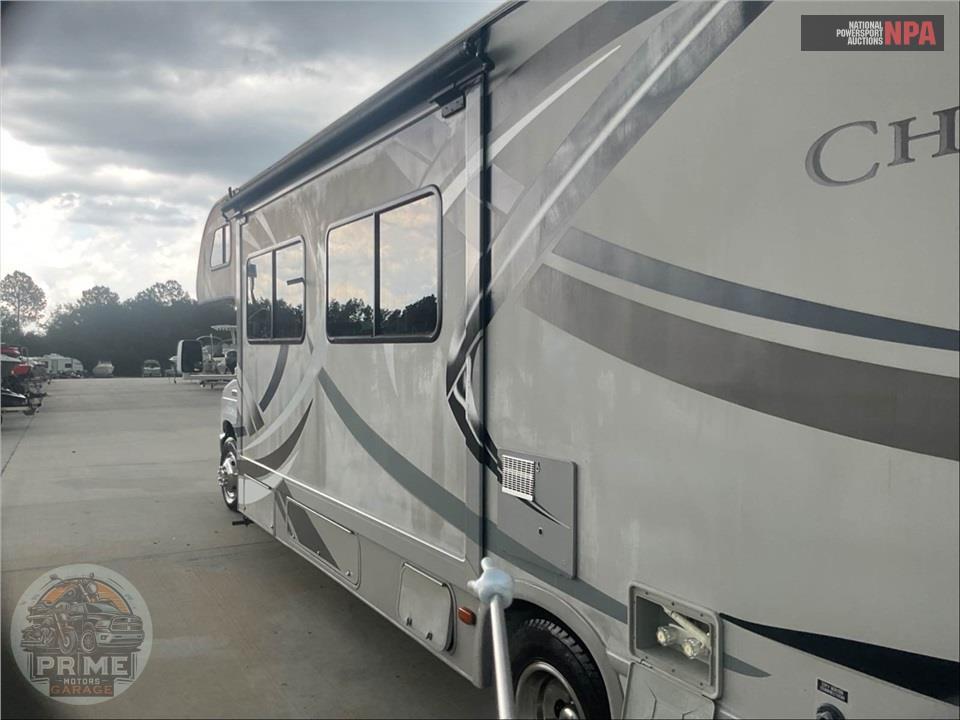 2013 Thor Motor Coach M-31L E450-V10 - CHATEAU SERIES — фото 37