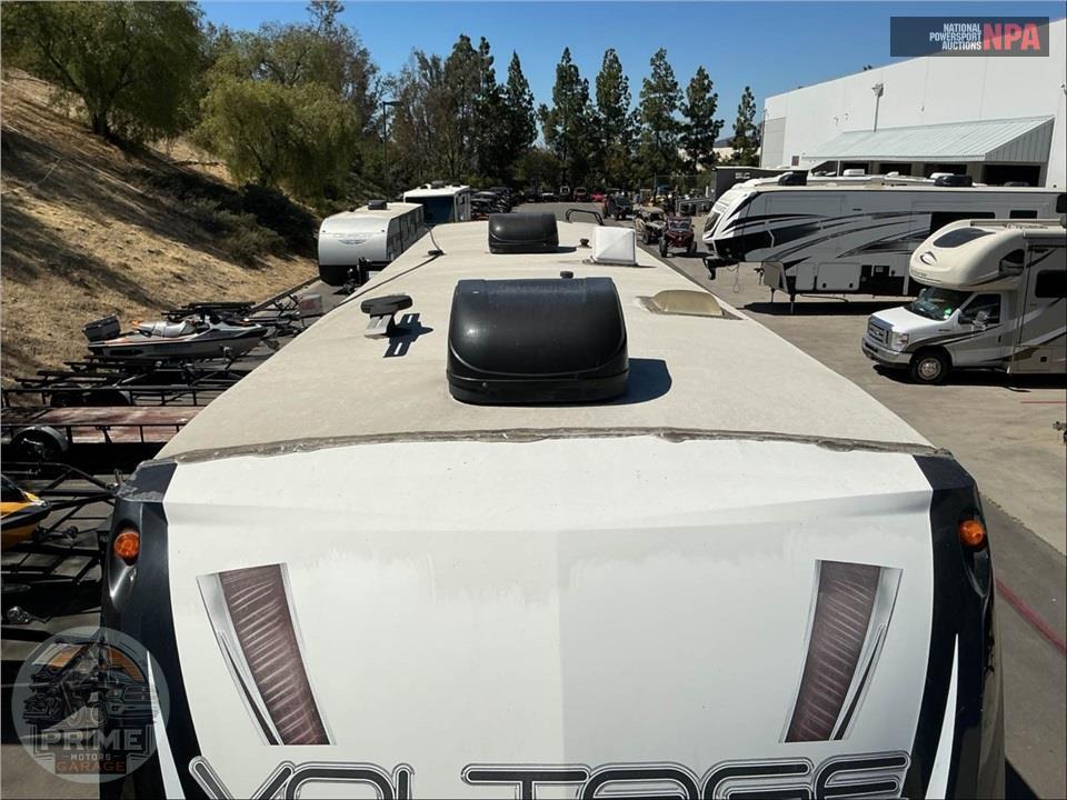 2017 Voltage M-3605 - TOY HAULER TOY HAULER SERIES — фото 30