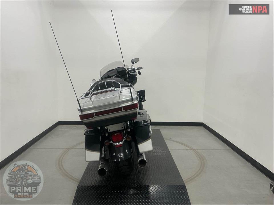 2013 Harley-Davidson FLHTCUSE8 SCREAMIN EAGLE — фото 4
