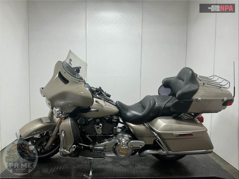 2018 Harley-Davidson FLHTCU ELECTRA GLIDE ULTRA CLASSIC — фото 3