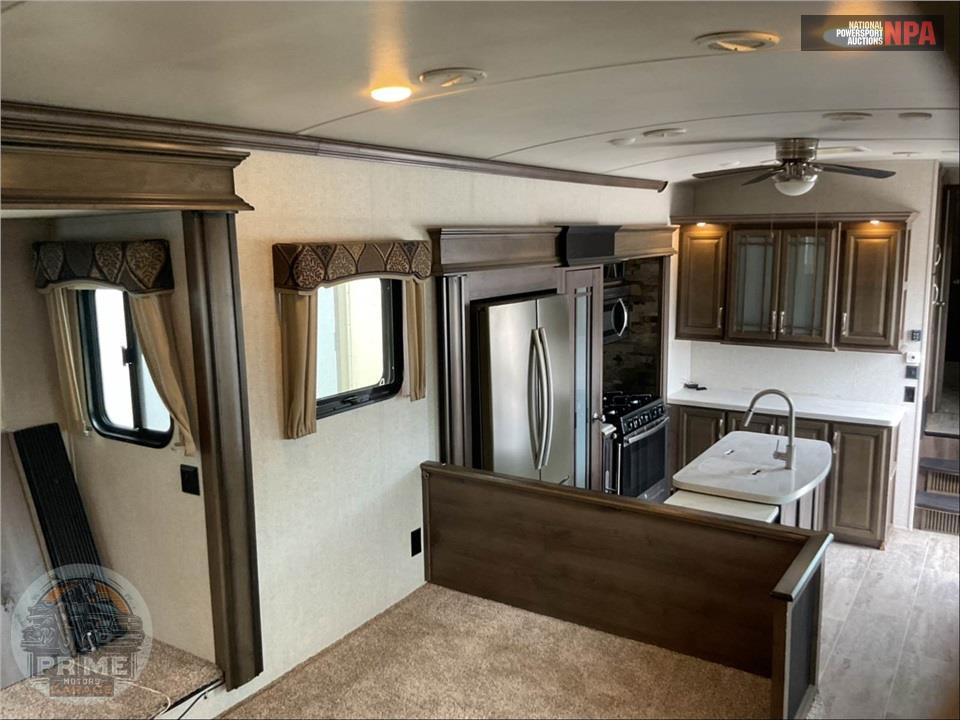 2018 Keystone Rv M-3791 RD MONTANA FIFTH WHEEL SERIES — фото 8