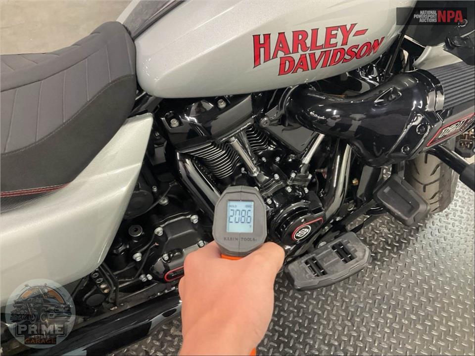2025 Harley-Davidson FLTRXSTSE CVO ROAD GLIDE ST — фото 8