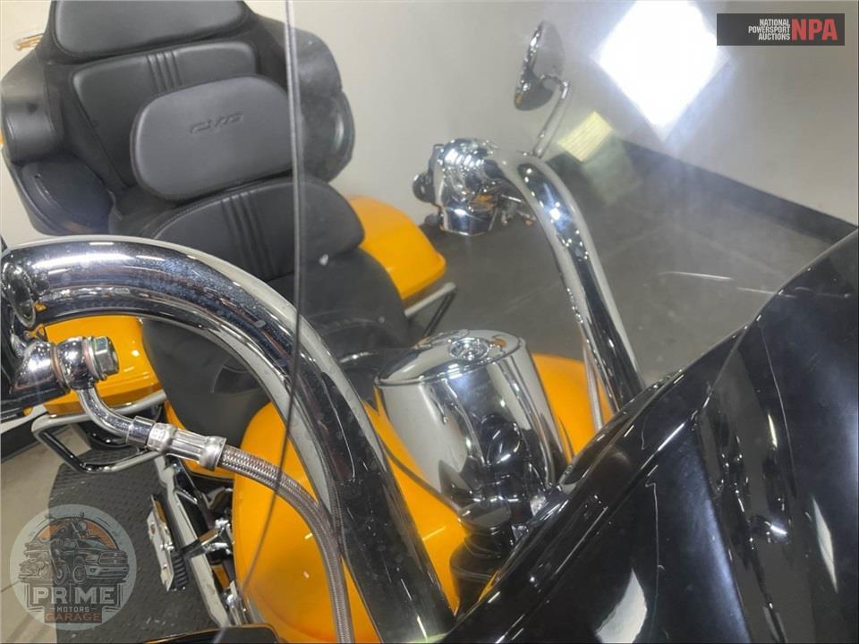 2022 Harley-Davidson FLTRKSE CVO ROAD GLIDE LIMITED — фото 14