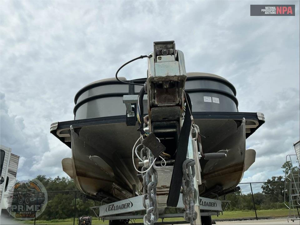 2022 Barletta Pontoon Boats - UNKNOWN - — фото 38