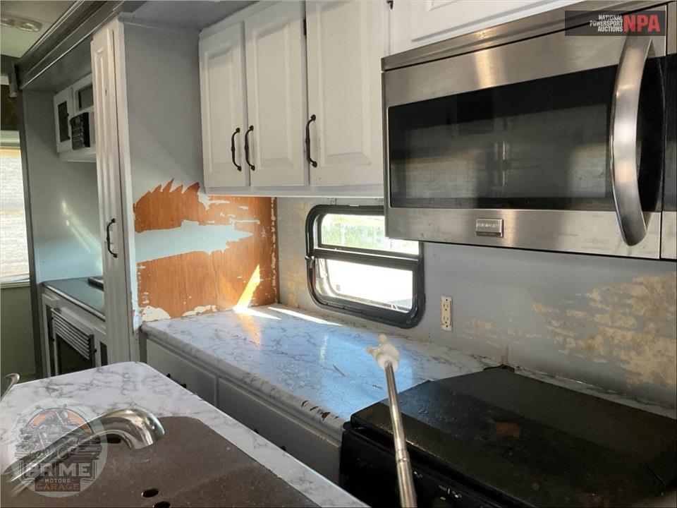 2012 Keystone Rv M-358 RLT - MONTANA MOUNTAINEER FIFTH WHEEL SERIES — фото 27