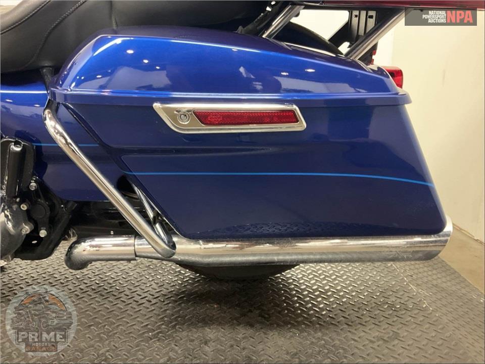 2015 Harley-Davidson FLHTKL ULTRA LIMITED LOW — фото 20