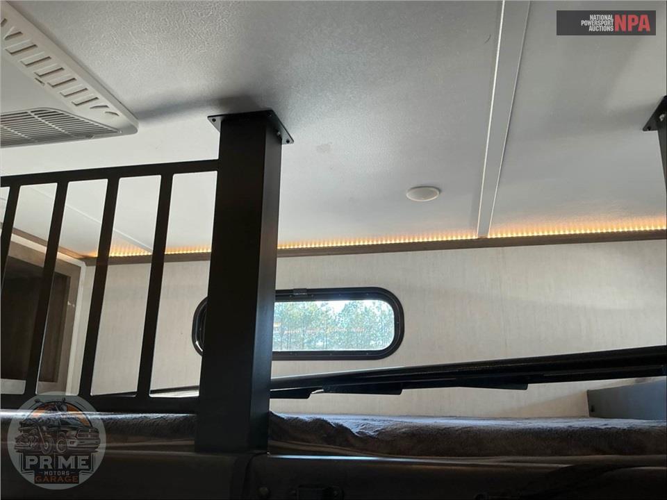 2022 Sabre By Forest River M-38DBQ - FIFTH WHEEL SERIES — фото 21