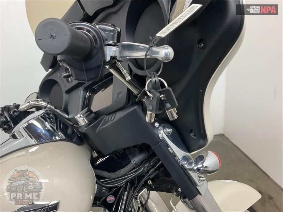 2022 Harley-Davidson FLHX STREET GLIDE — фото 10