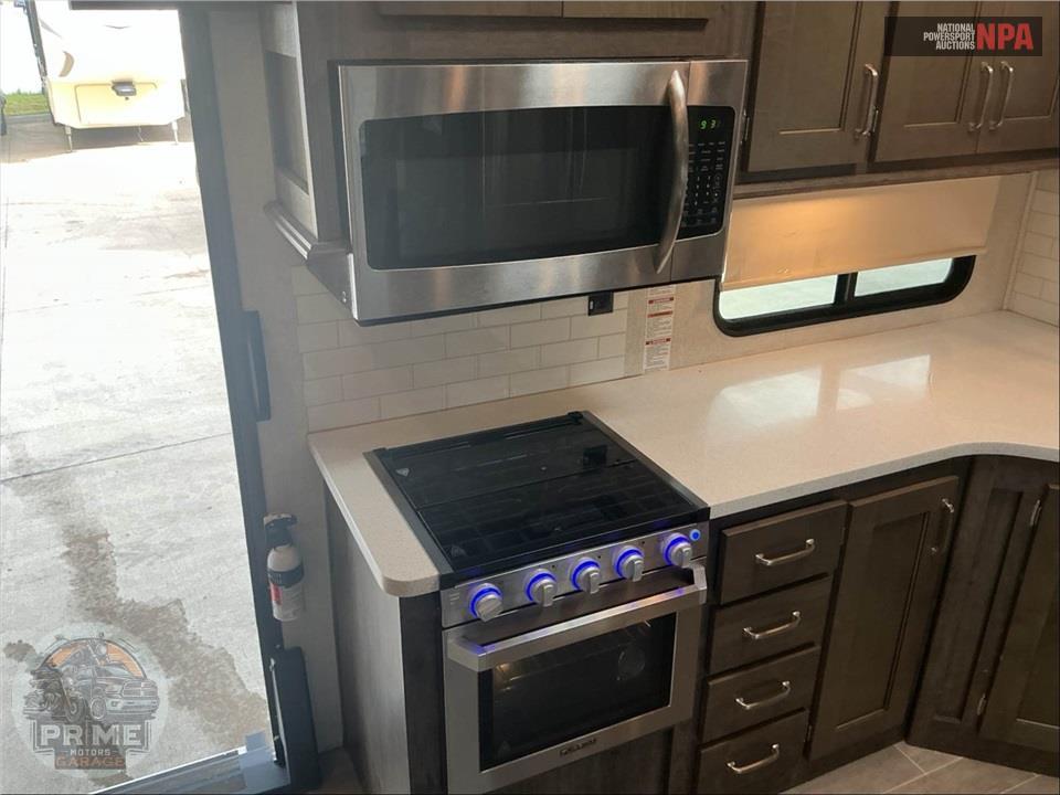 2019 Keystone Rv M-375 FL - MONTANA HIGH COUNTRY FIFTH WHEEL SERIES — фото 25
