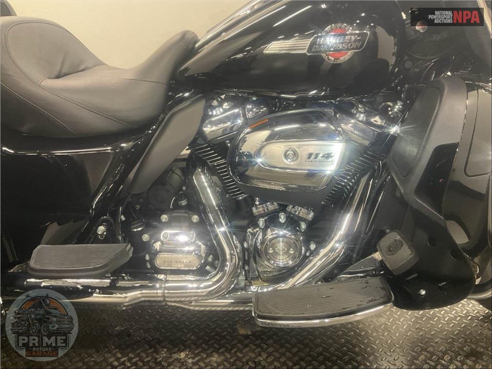 2024 Harley-Davidson FLHTCUTG TRI GLIDE ULTRA CLASSIC — фото 6