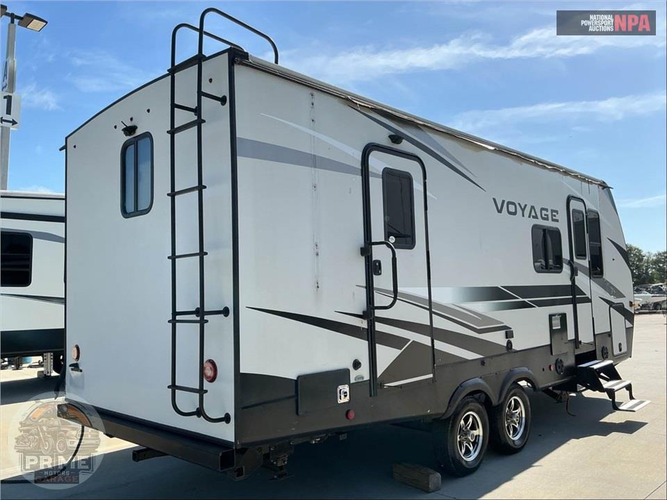 2021 Voyage By Winnebago M-2427RB — фото 4