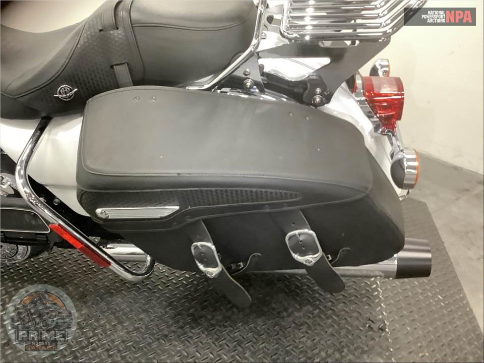 2012 Harley-Davidson FLHRC ROAD KING CLSC — фото 15