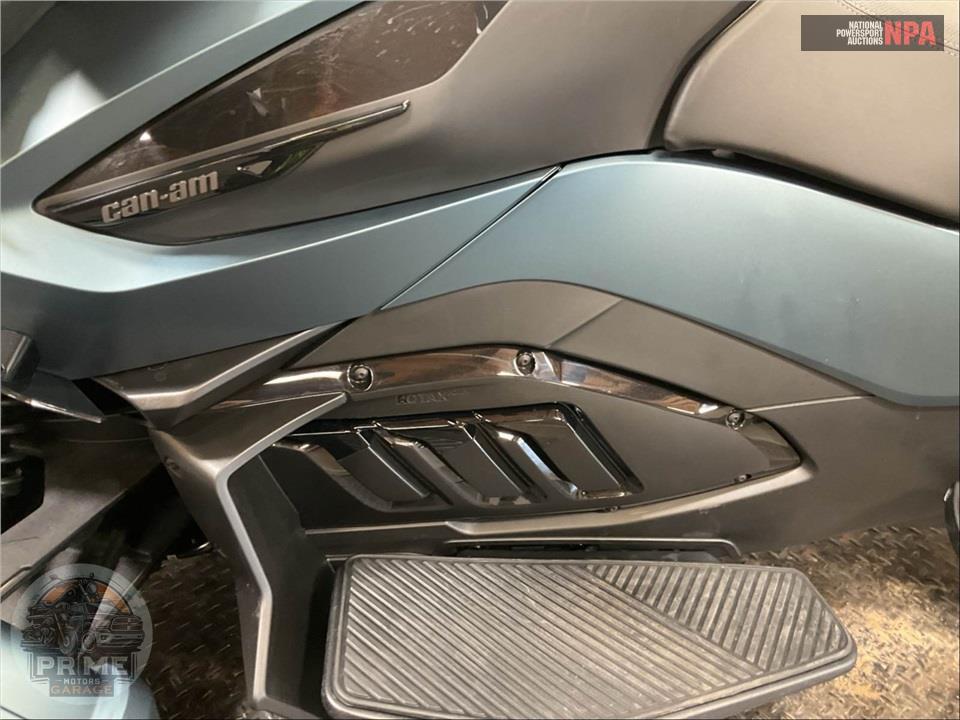 2025 Can-Am SPYDER RT SEA-TO-SKY — фото 7