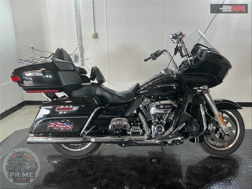2017 Harley-Davidson FLTRU ROAD GLIDE ULTRA — фото 1