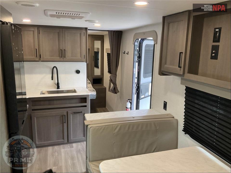 2025 Grand Design Recreational Vehicles M-24BHX - TRANSCEND XPLOR SERIES — фото 8