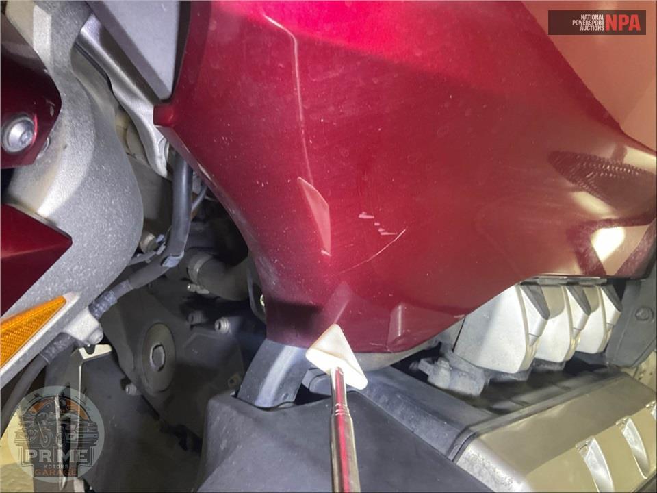2018 Honda GL1800 GOLDWING TOUR (RED) — фото 21