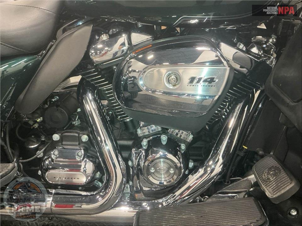 2024 Harley-Davidson FLHTCUTG TRI GLIDE ULTRA CLASSIC — фото 6