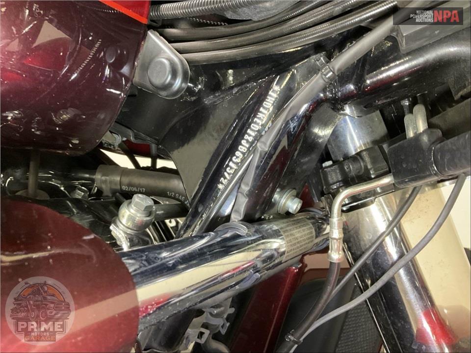 2018 Harley-Davidson FLHTK ULTRA LIMITED — фото 11
