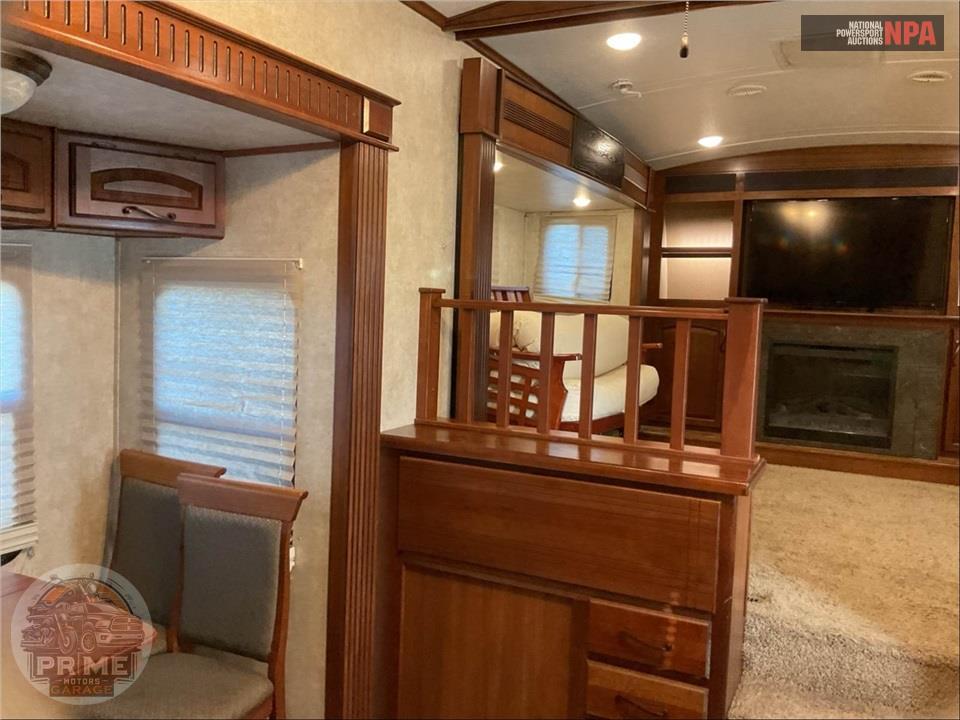 2015 Keystone Rv M-3750 FL - MONTANA FIFTH WHEEL SERIES — фото 9