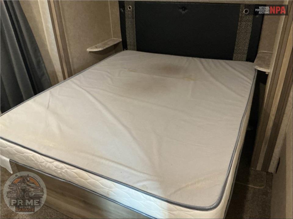 2019 Coachmen By Forest River M-39 FKTS - CATALINA DESTINATION SERIES — фото 13