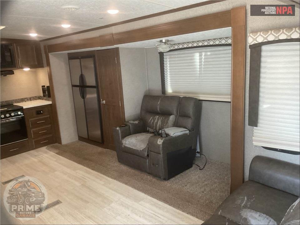 2019 Flagstaff By Forest River M-832RKBS - CLASSIC SERIES — фото 6