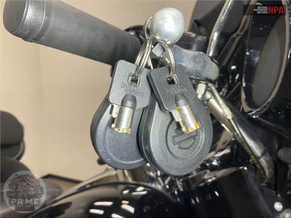 2018 Harley-Davidson FLHTK ULTRA LIMITED — фото 10