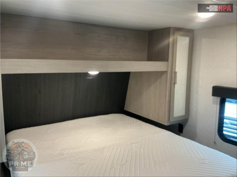 2024 Keystone Rv M-240 RB - SPRINGDALE 25TH ANNIVERSARY SERIES — фото 10