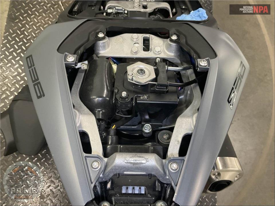 2025 Kawasaki ZX636JRAL NINJA ZX-6R (ABS) — фото 13