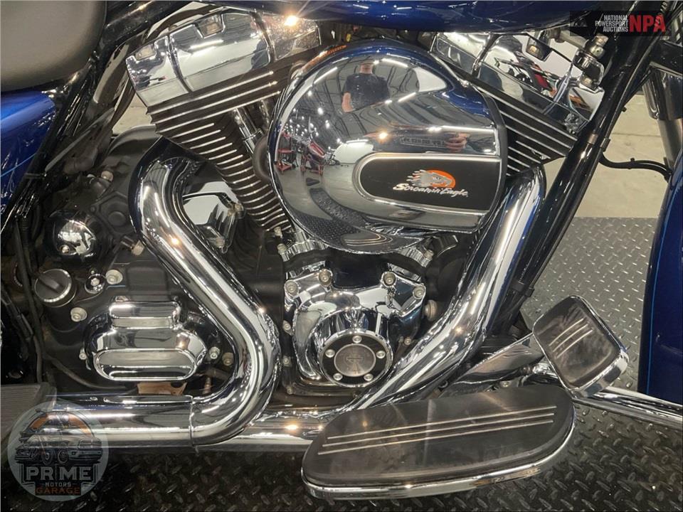 2016 Harley-Davidson FLTRXS ROAD GLIDE SPECIAL — фото 6