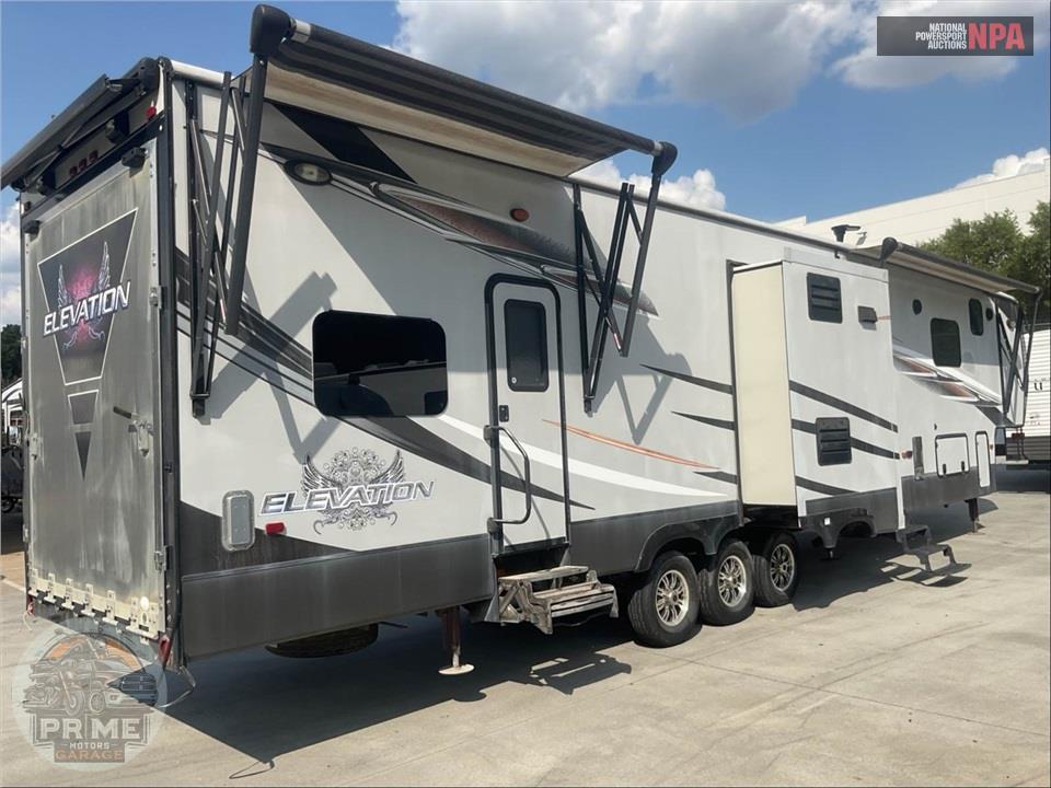 2015 Crossroads Rv TALLADEGA - ELEVATION TOY HAULER TOY HAULER SERIES — фото 4